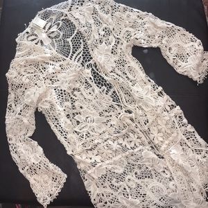 Delicate crocheted Tie Wrap